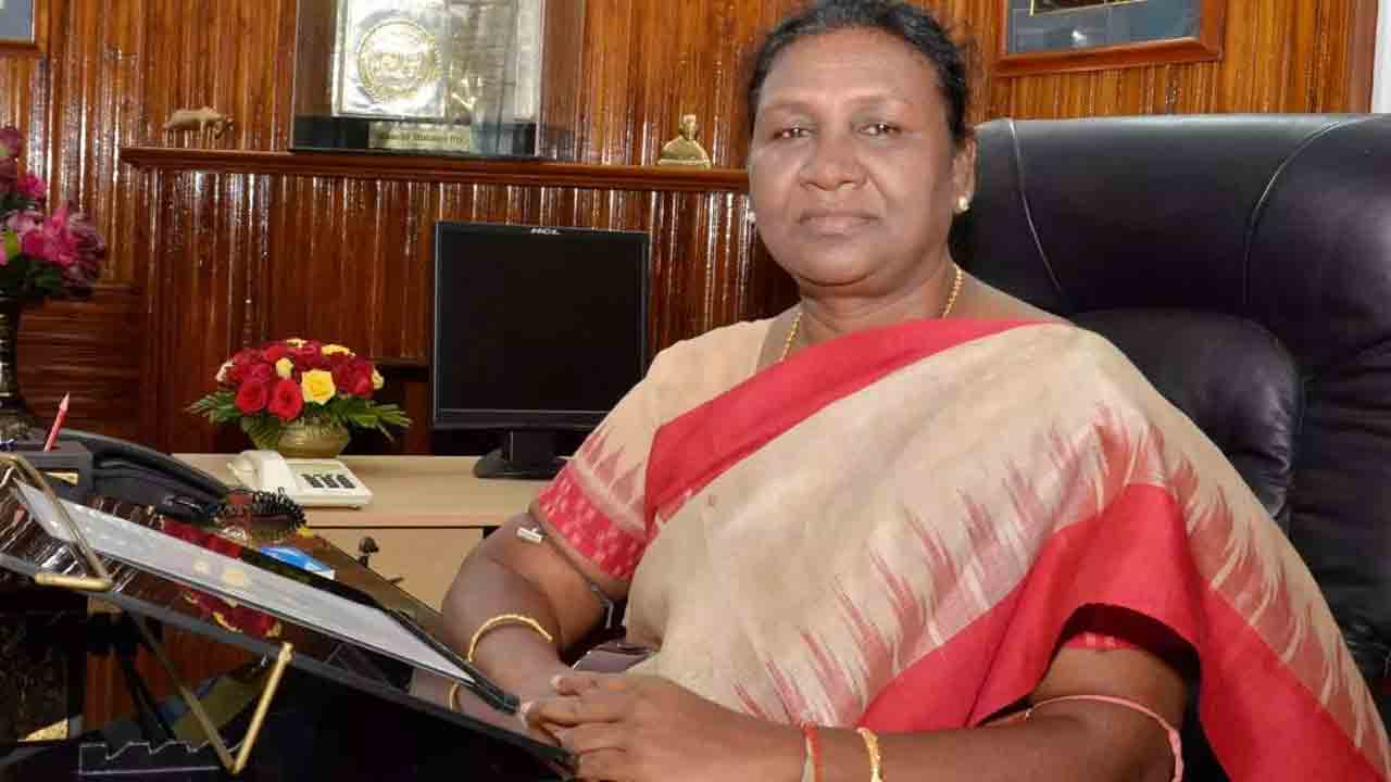 రాష్ట్రపతి పీఠంపై ముర్ము