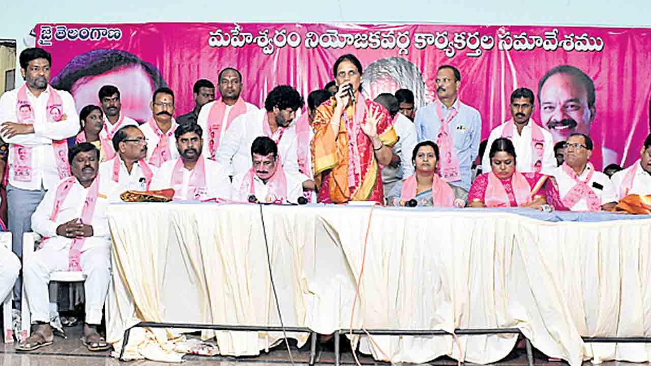 మోదీకి సరైన పోటీదారు సీఎం కేసీఆర్