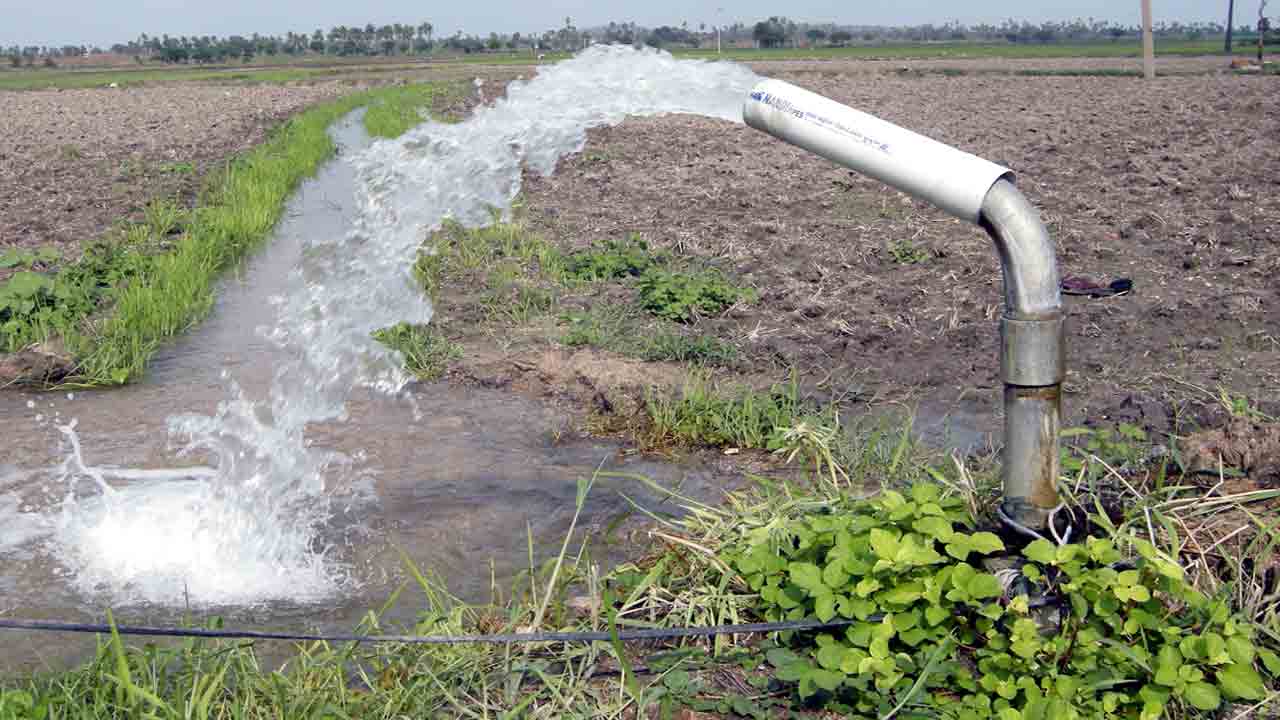 5 మీటర్లలోనే నీళ్లు