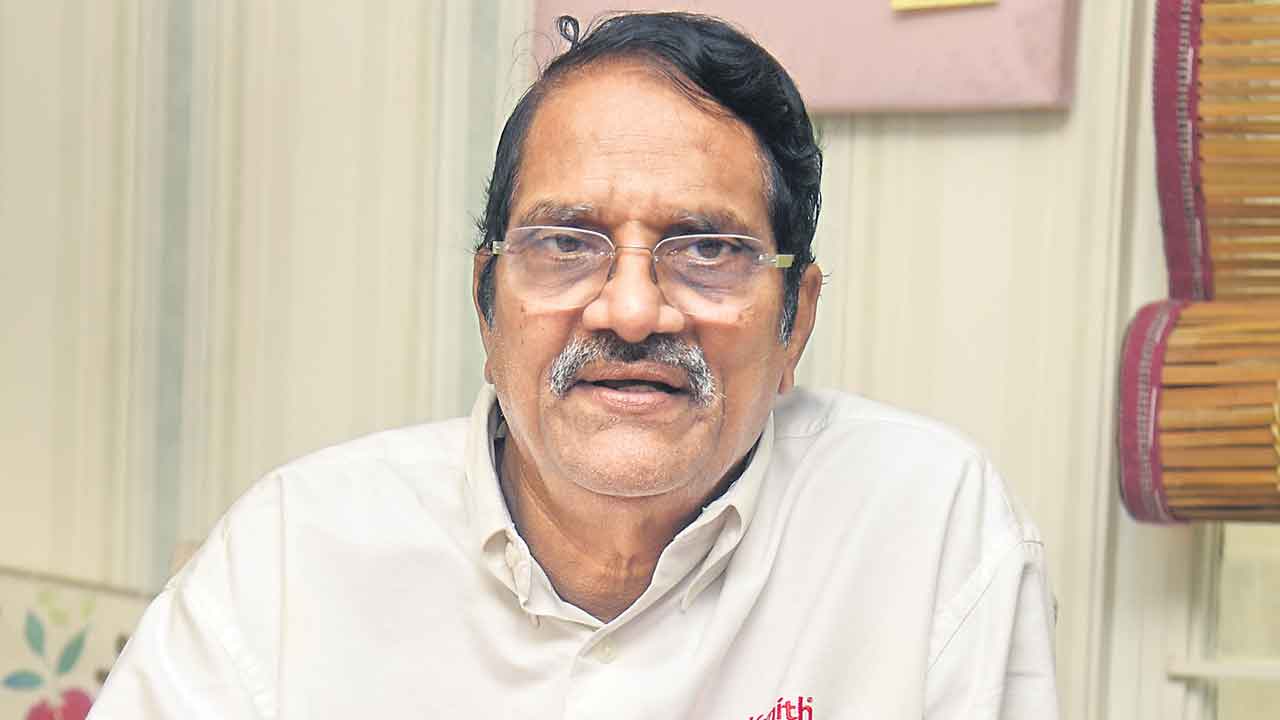 టికెట్‌ రేట్లు పెంచడం వల్లే ప్రేక్షకులు దూరమయ్యారు