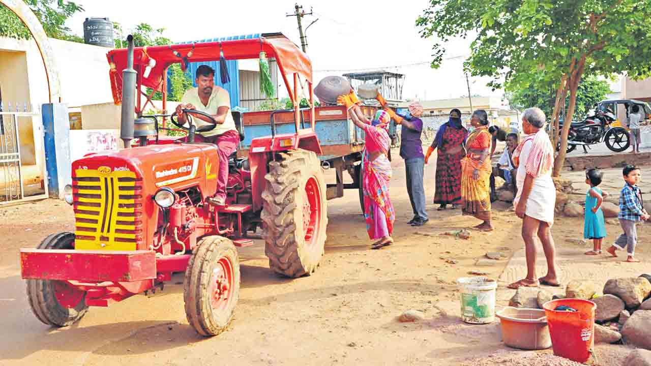 పల్లెకు ప్రగతి రథం