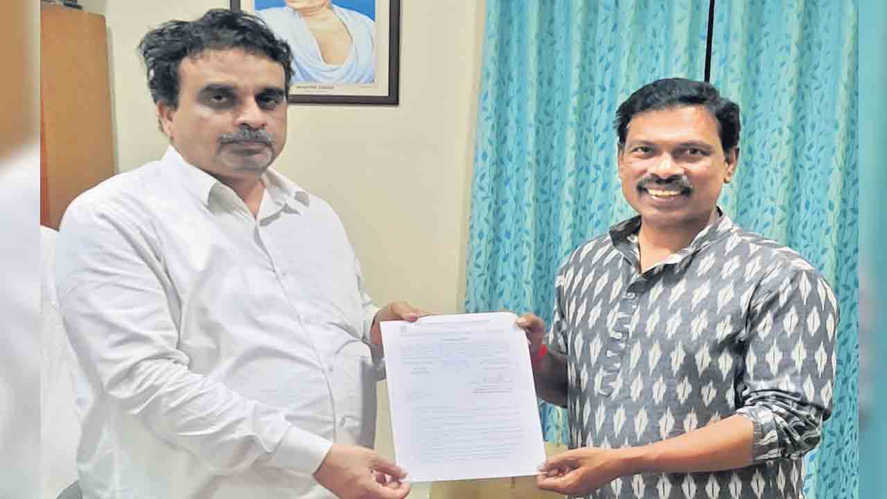 మామిడి హరికృష్ణకు తెలుగు వర్సిటీ డాక్టరేట్‌