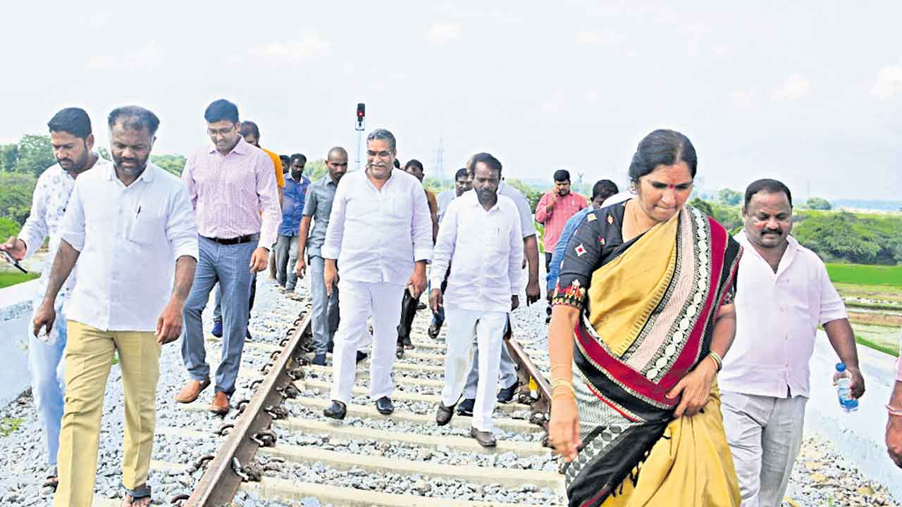 గూడ్స్‌ వచ్చేస్తోంది..