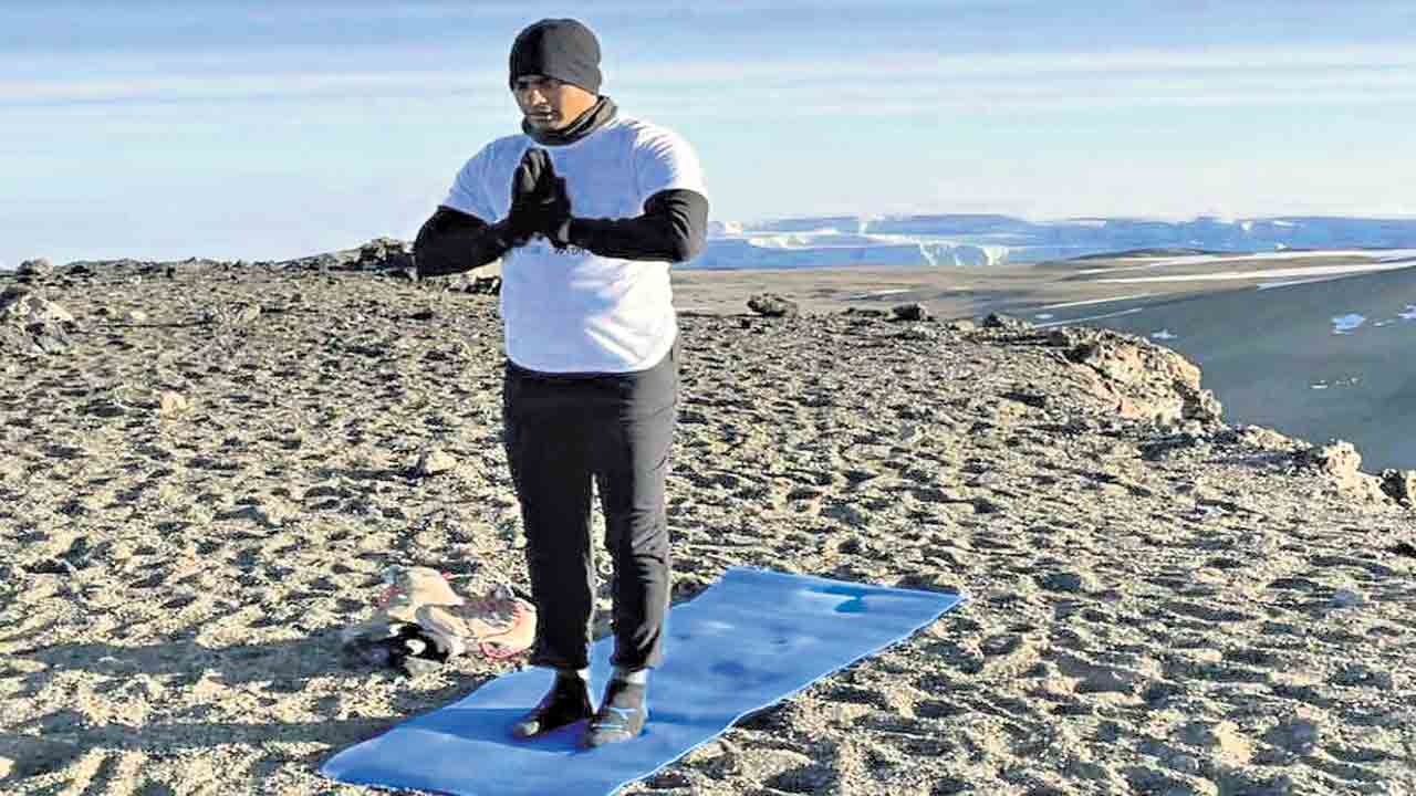 కిలిమంజారోపై సూర్యనమస్కారాలు