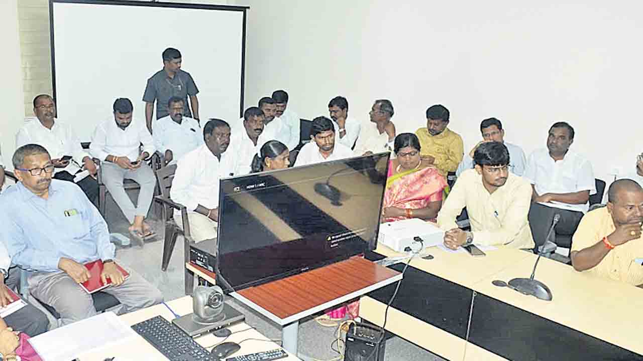 మల్లన్నసాగర్‌ నిర్వాసితుల సమస్యలు పరిష్కరిస్తాం