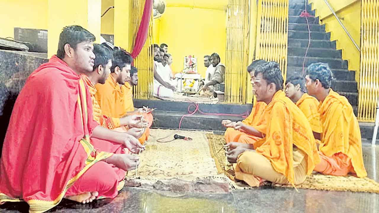 వరుణదేవా.. శాంతించు