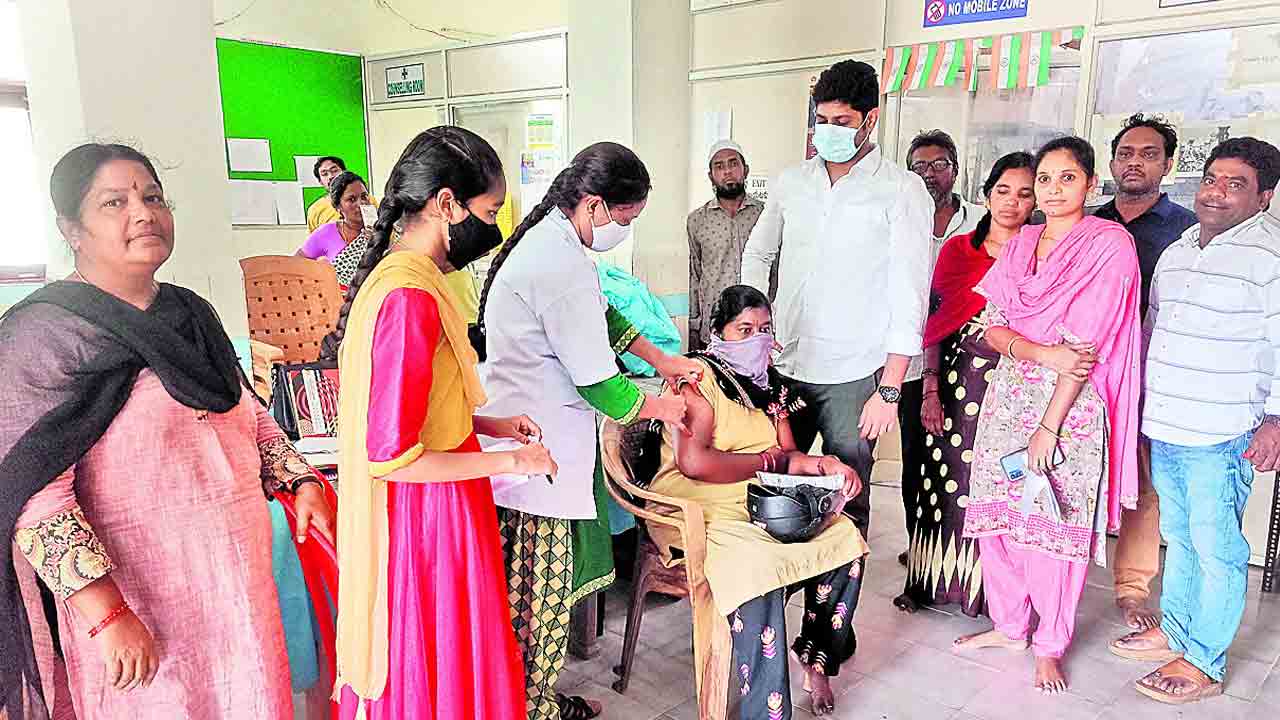 కరోనా బూస్టర్‌ డోస్‌ ప్రారంభం