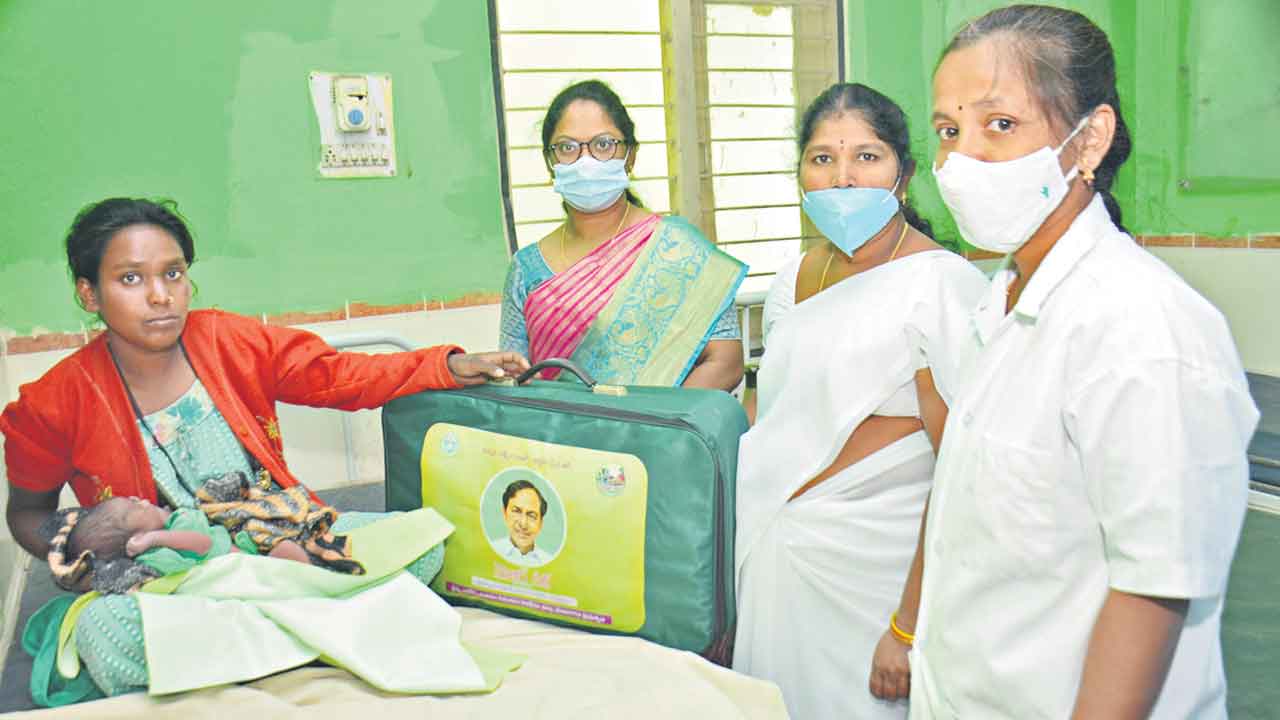 అమ్మకు అండగా