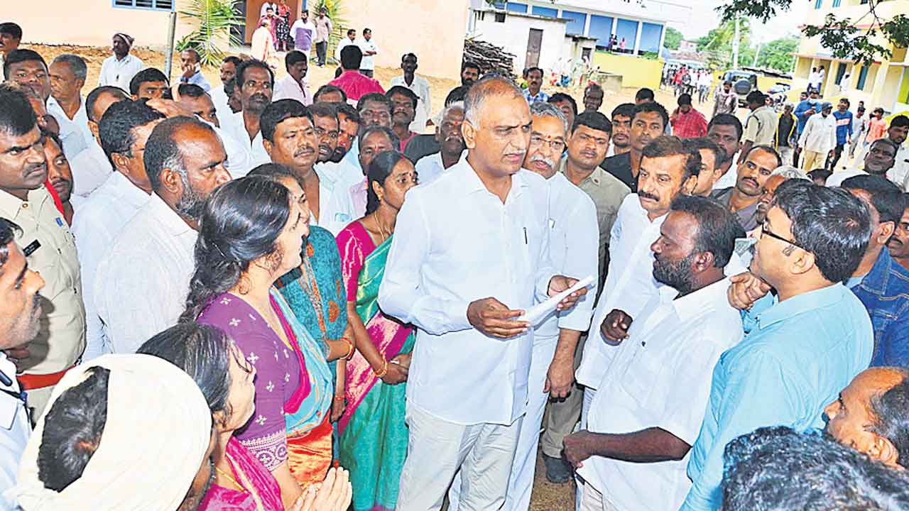 అధైర్యం వద్దు..మేమున్నాం..