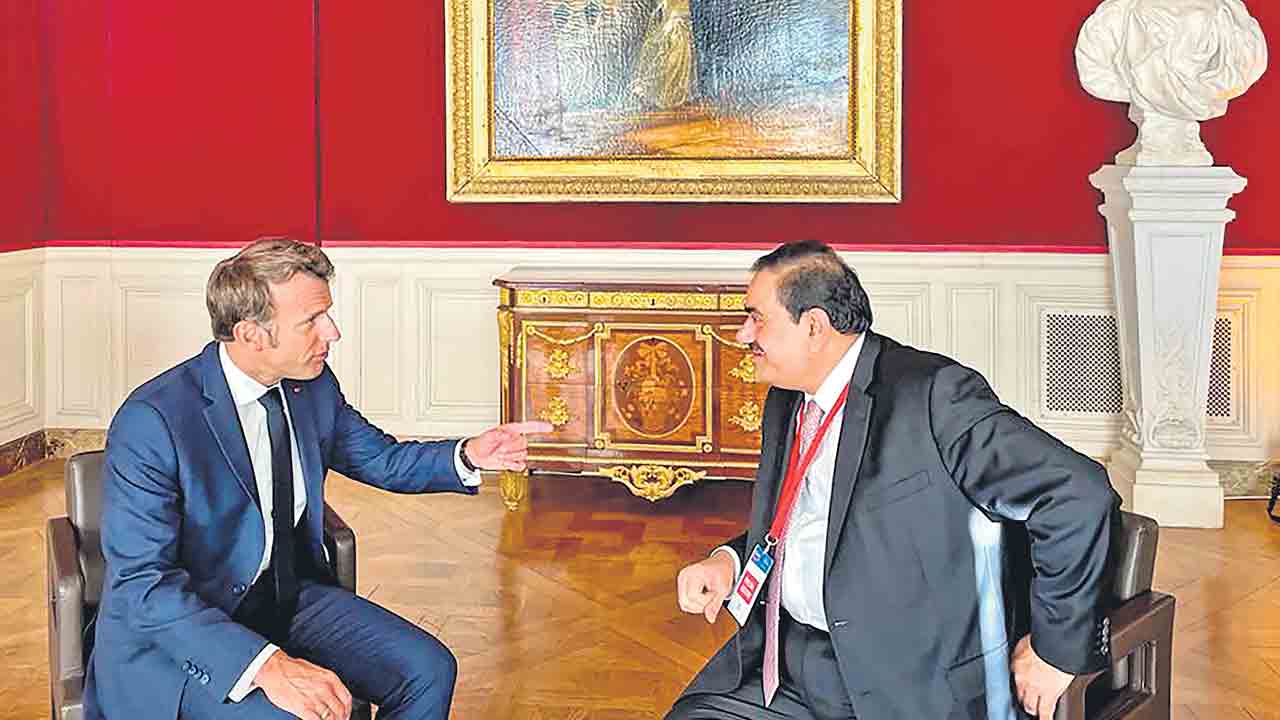 స్పెక్ట్రం రేసులో అదానీ డాటా నెట్‌వర్క్స్‌