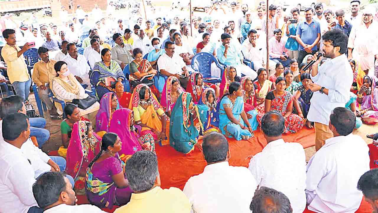 పారిశుధ్యంపై ప్రత్యేక శ్రద్ధ పెట్టండి
