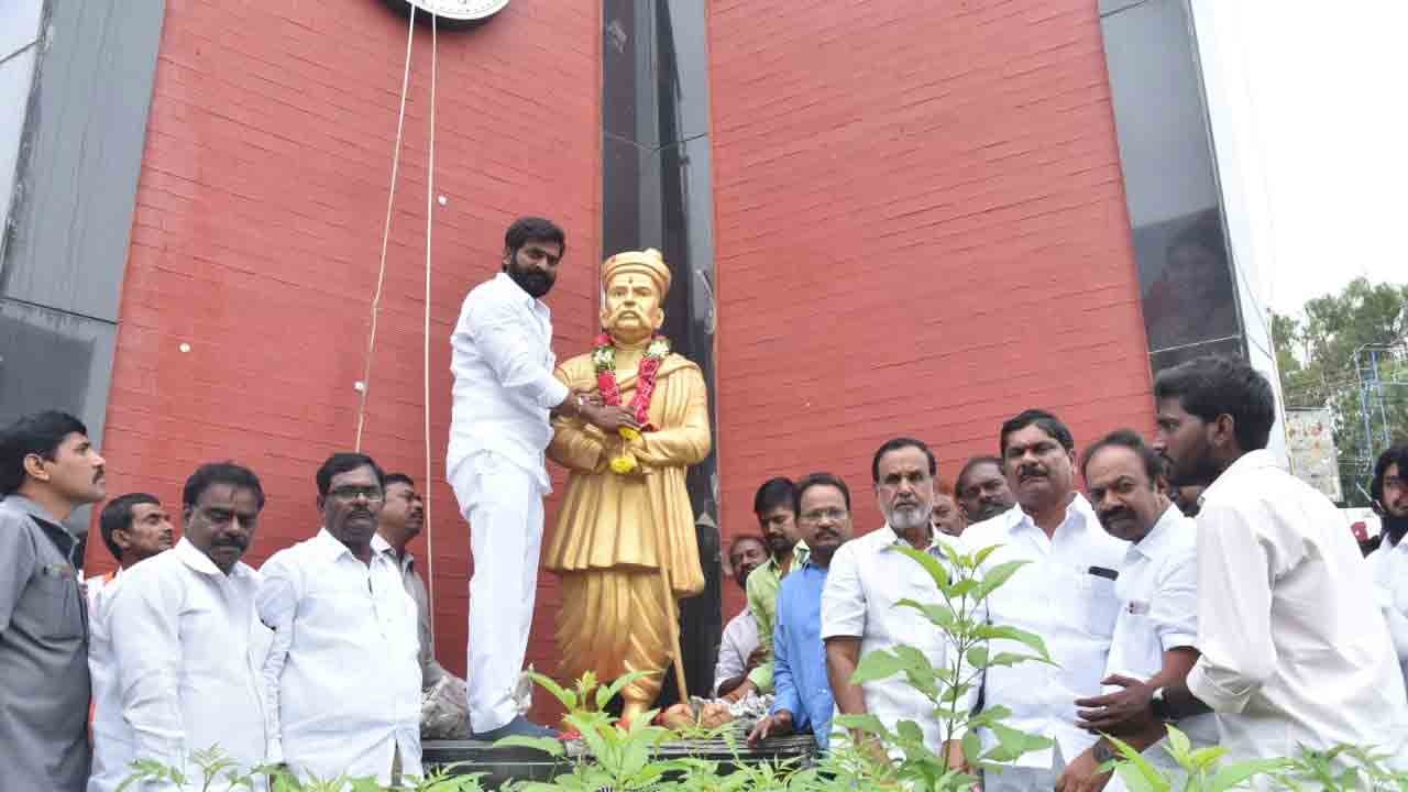 జాతీయోద్యమాన్ని కొత్తపుంతలు తొక్కించిన మహనీయుడు తిలక్‌ : మంత్రి శ్రీనివాస్‌గౌడ్‌