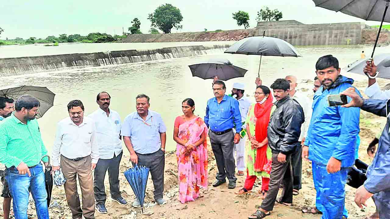 జోరు వానలతో అలర్ట్