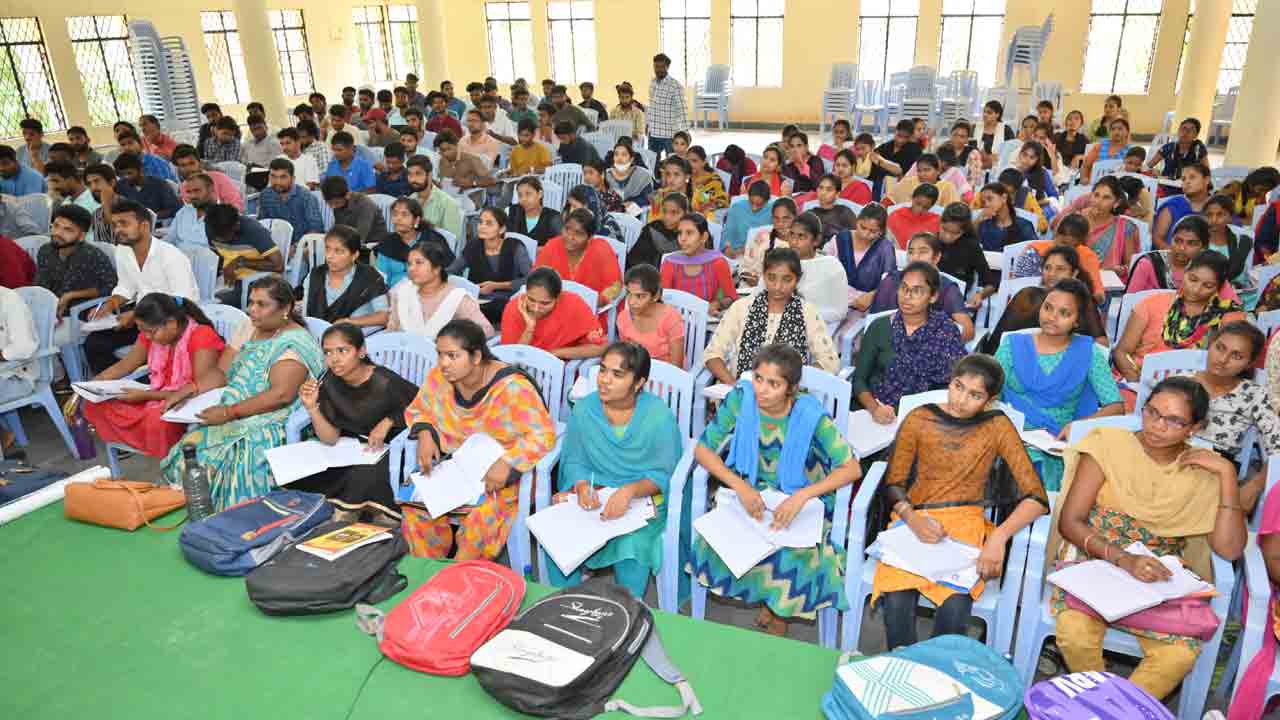 ఉచిత శిక్షణా ఉద్యోగార్థులకు భరోసా