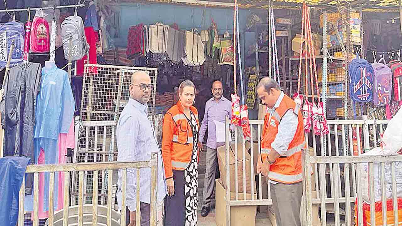 ప్లాస్టిక్‌ వాడితే..కఠిన చర్యలు