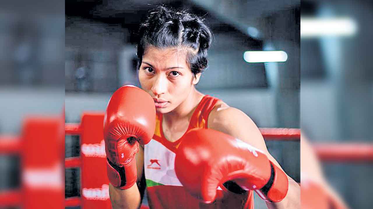 కోచ్‌లు వేధిస్తున్నారు