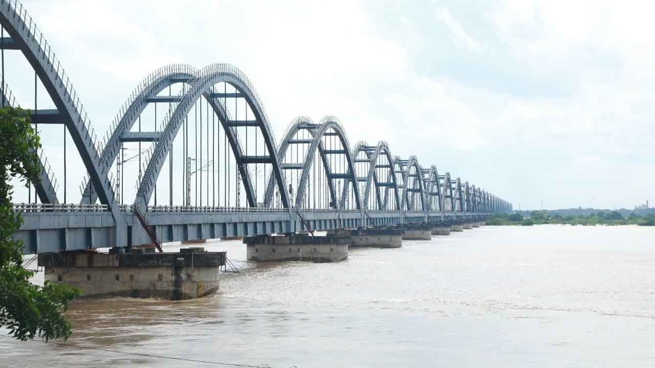 గోదావరి వంతెనపై గరిష్ఠ వేగం 50 కిలోమీటర్లు