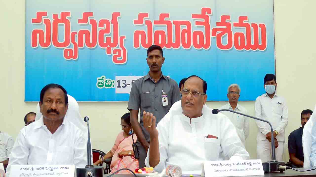 అధికారులు చిత్తశుద్ధితో పనిచేయాలి