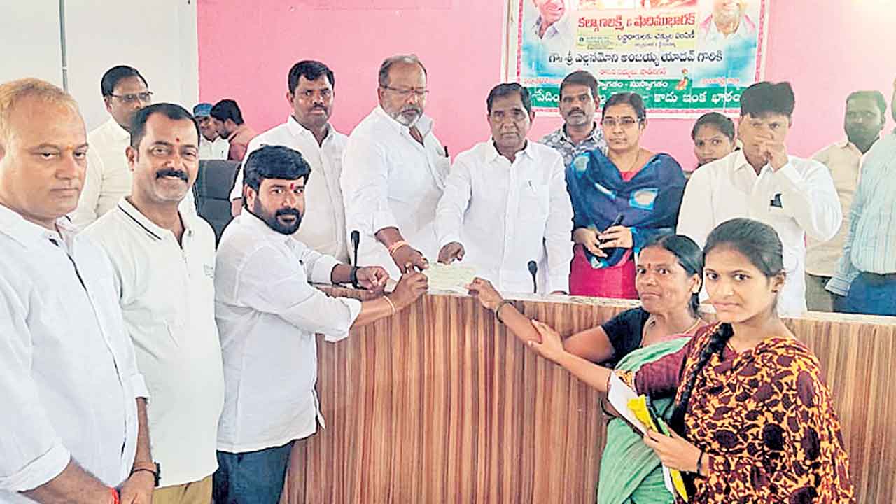 పథకాల అమలులో దిక్సూచిగా తెలంగాణ