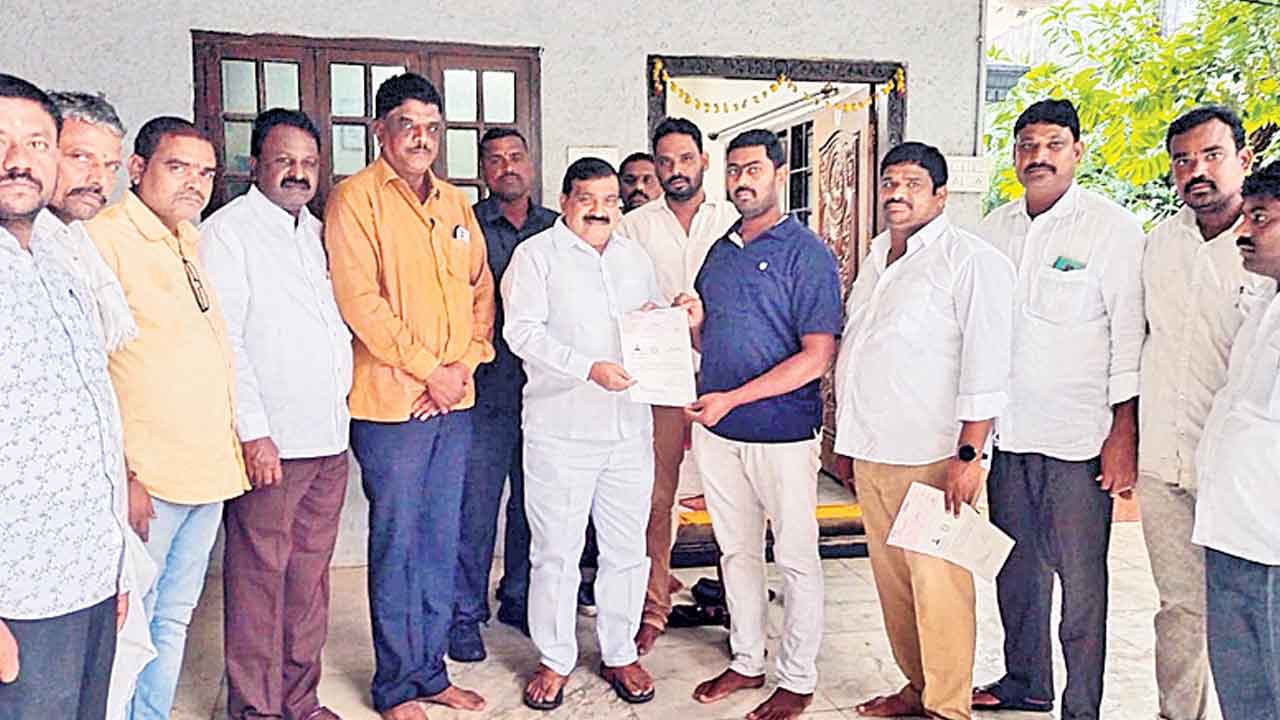 పేదలకు సీఎం సహాయనిధి భరోసా