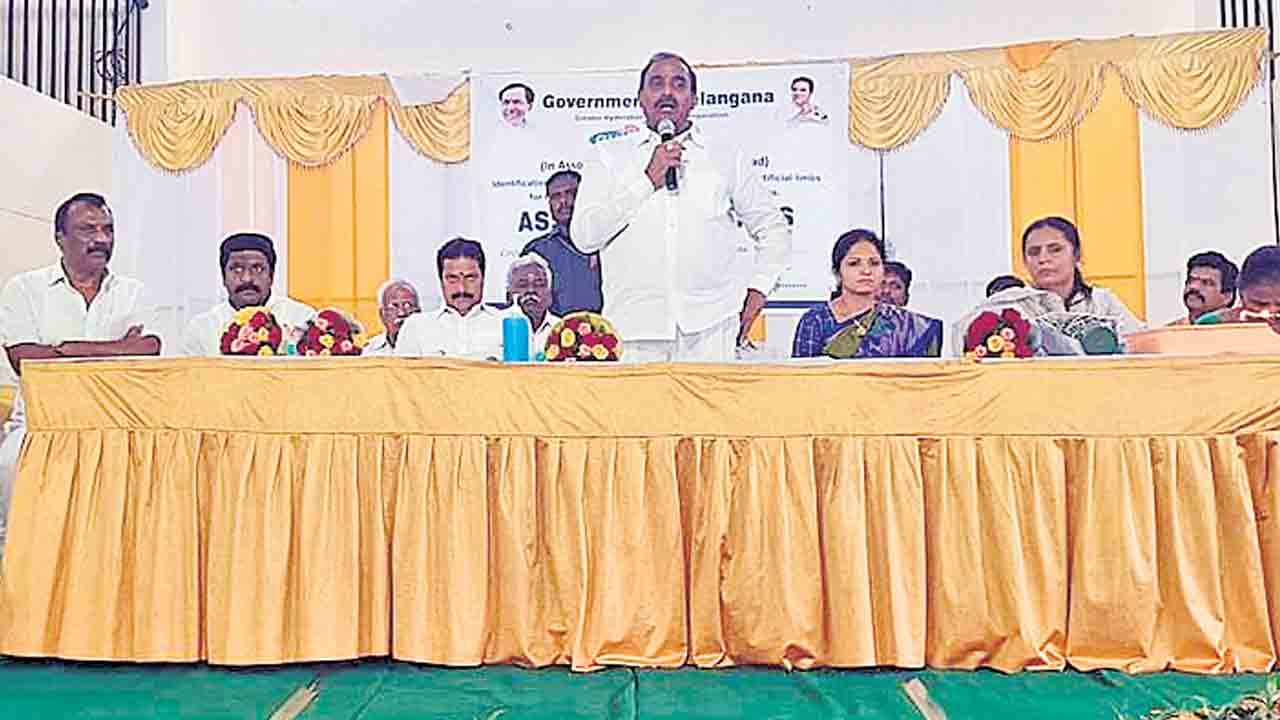 ఆత్మైస్థెర్యంతో ముందడుగేయాలి