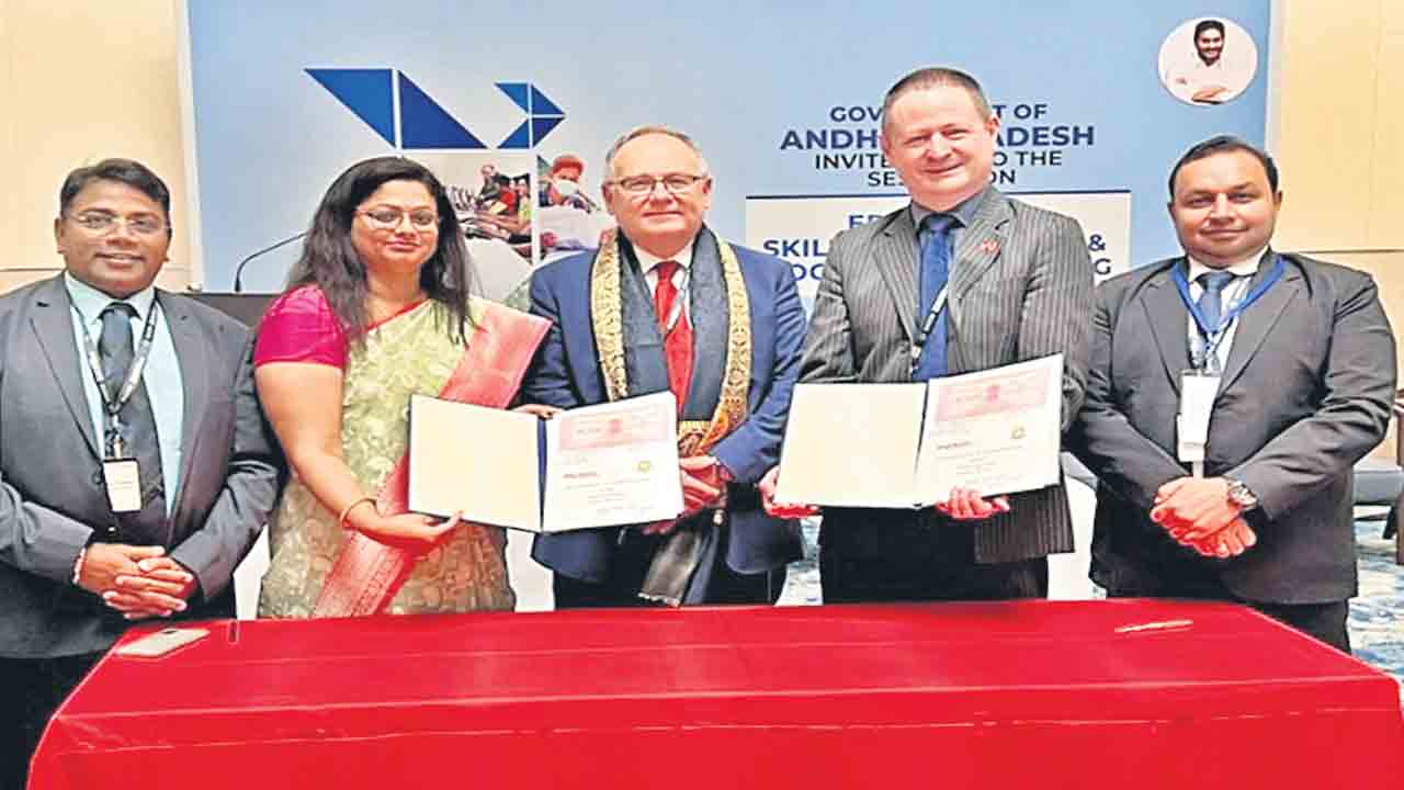 మార్డోక్‌ యూనివర్సిటీతో ఓయూ ఒప్పందం