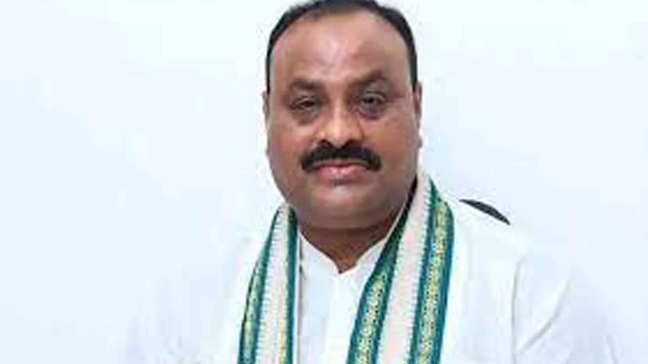 తిరుపతి టౌన్‌ సహకార బ్యాంకు ఎన్నికల పోలింగ్‌పై అచ్చెన్నాయుడు ఫైర్‌