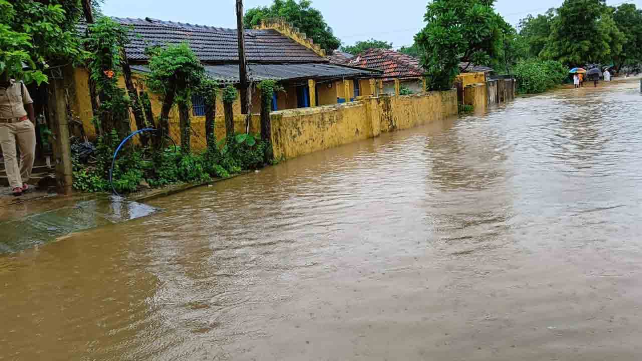 గోదావరి ఉగ్రరూపం