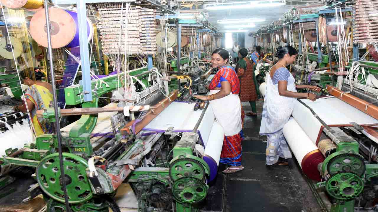 వారెవ్వా.. వానల్లోనూ విద్యుత్‌