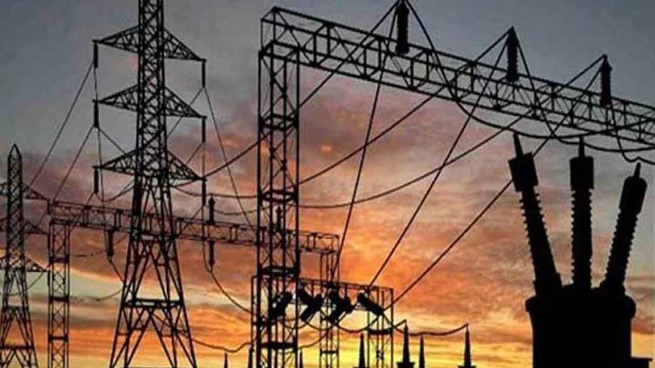 విద్యుత్తు శాఖ కంట్రోల్‌ రూమ్‌లు ఏర్పాటు