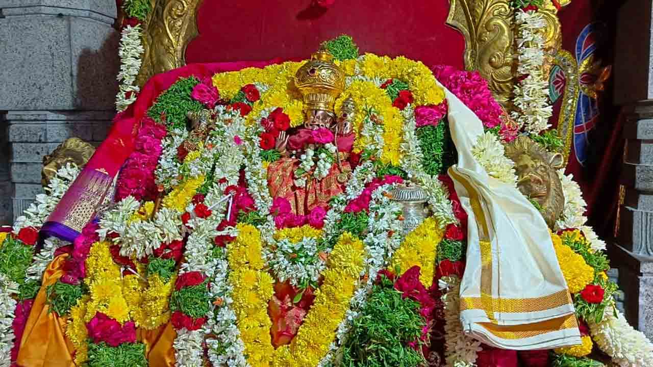 యాదాద్రిలో శ్రావణలక్ష్మి కోటి కుంకుమార్చన