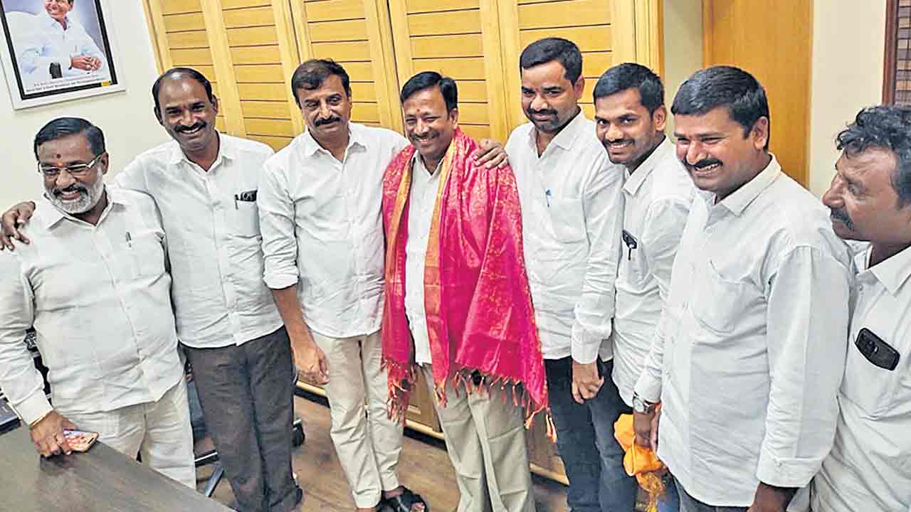 విద్యుత్‌ సమస్యలు పరిష్కరించాలి