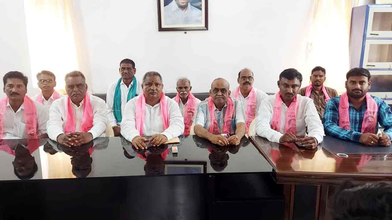 దమ్ములేకే బీజేపీ డబుల్‌ఇంజిన్‌ ప్రచారం..