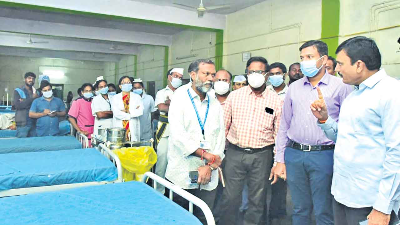 ప్రభుత్వ దవాఖానలపై భరోసా కల్పించాలి