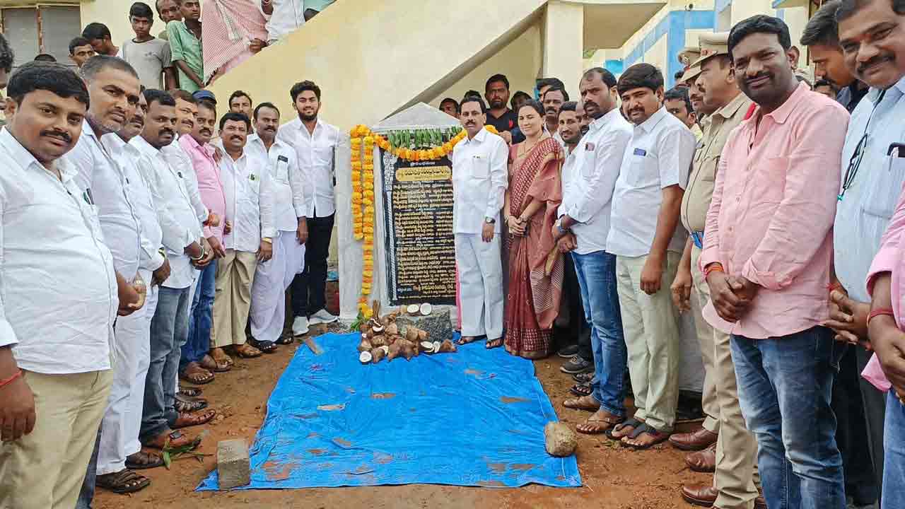 సొంతింటి కలను సాకారం చేస్తున్న సీఎం కేసీఆర్‌