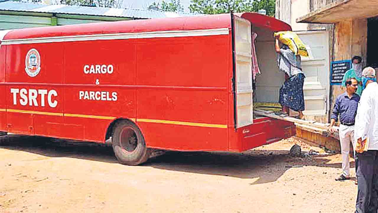 ఇంటికే వచ్చి.. తలుపు తట్టి