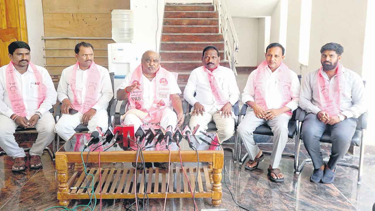 బీజేపీ నాయకులవి పగటికలలు
