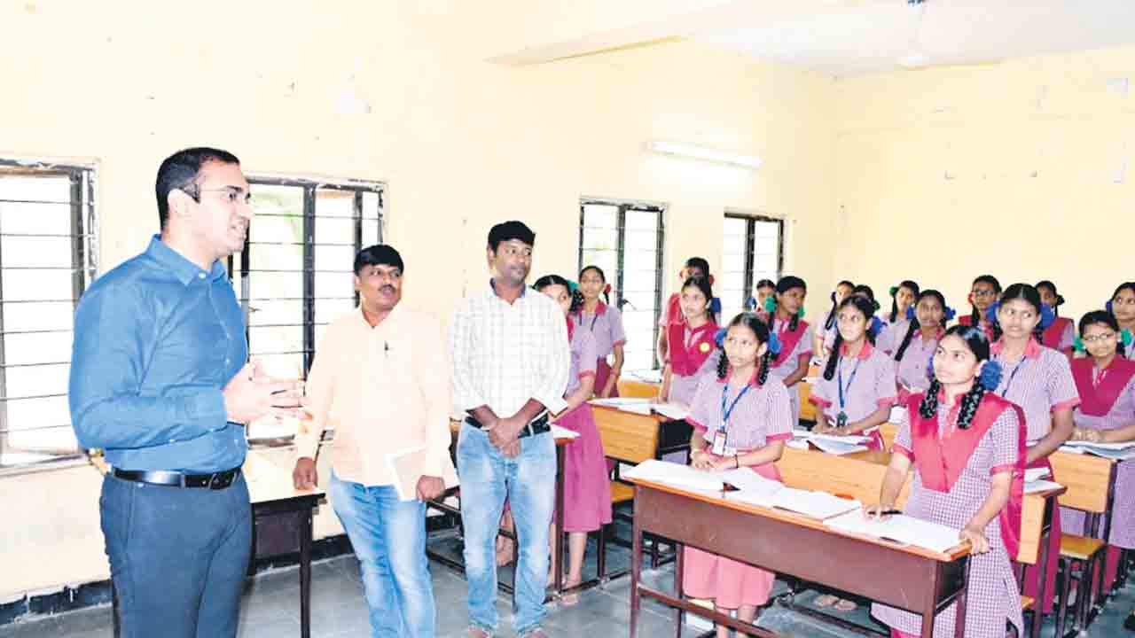 హాస్టళ్లల్లో మెరుగైన వసతులు