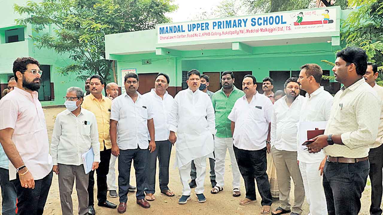 ప్రభుత్వ పాఠశాలలో మెరుగైన వసతులు