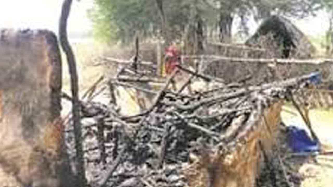 కోనసీమలో ఘోరం..అగ్నిప్రమాదంలో తల్లీకూతురు సజీవదహనం