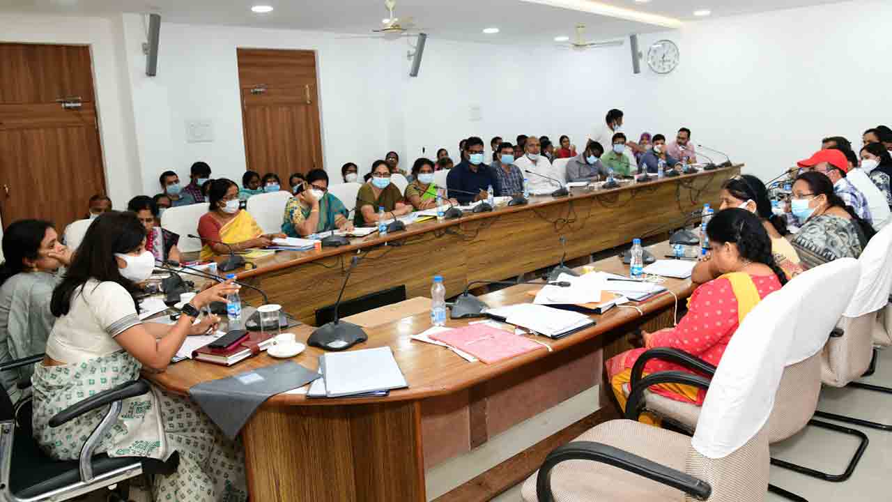 వ్యాధులు ప్రబలకుండా జాగ్రత్తలు తీసుకోవాలి