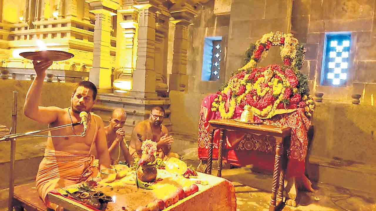 స్వయంభూ నారసింహుడి నిజదర్శనం