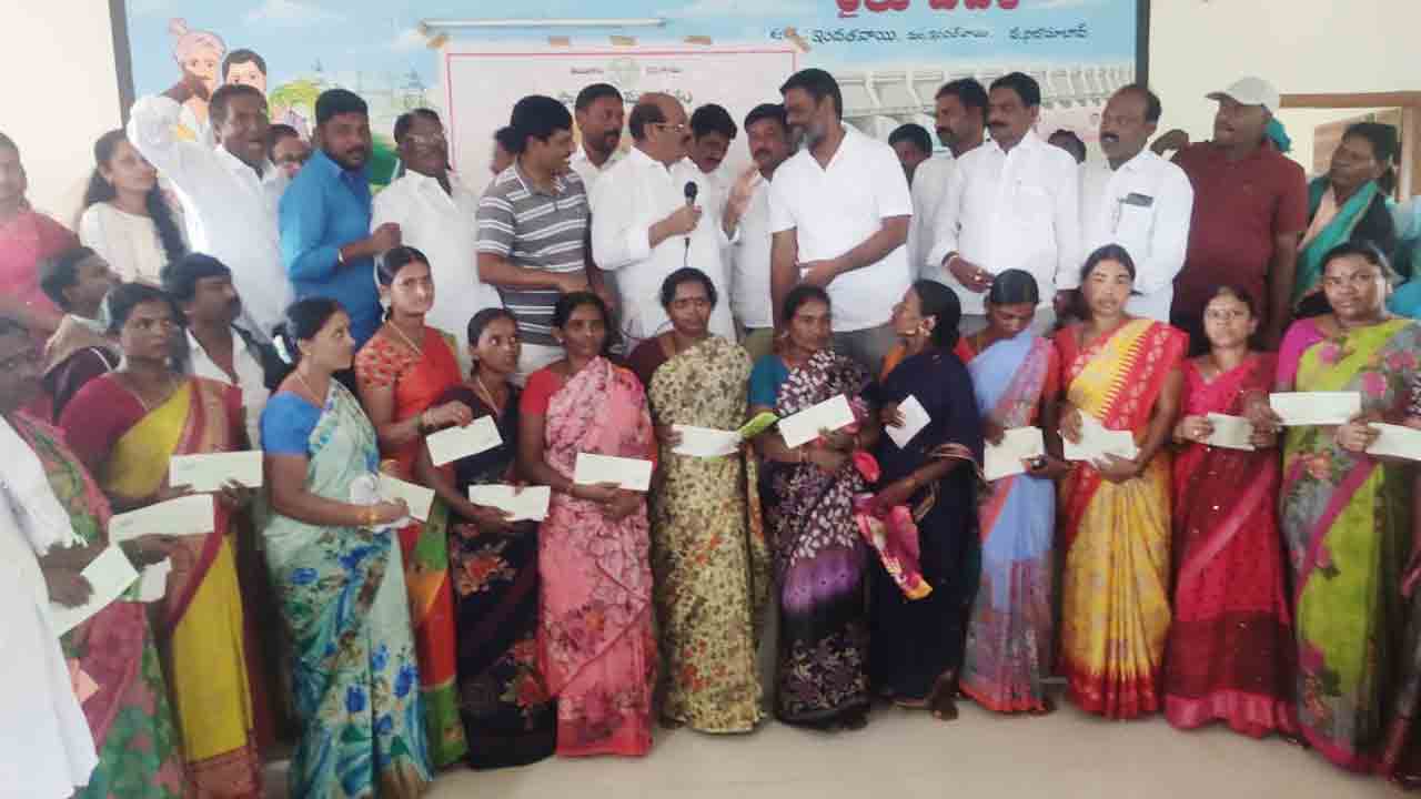 ఆడబిడ్డలకు అండగా రాష్ట్ర ప్రభుత్వం