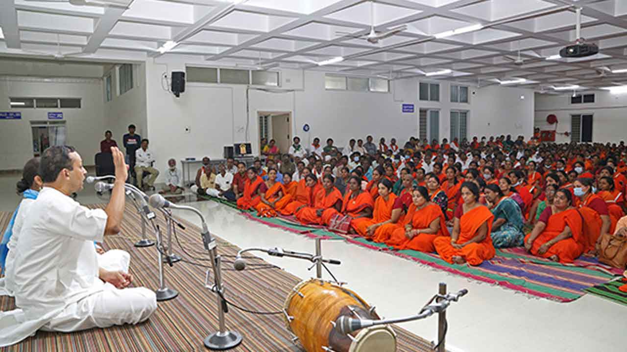 శ్రీవారి సేవకులు నిస్వార్థంతో సేవలు అందించాలి