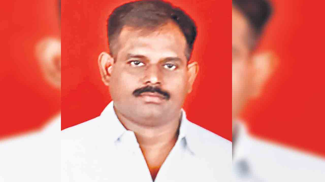 గన్‌తో కాల్చుకుని న్యాయవాది ఆత్మహత్య