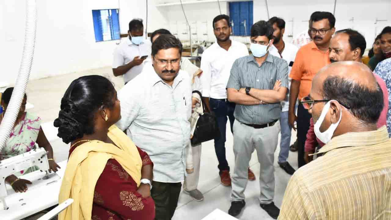 వస్త్రపరిశ్రమకు ప్రభుత్వం చేయూత