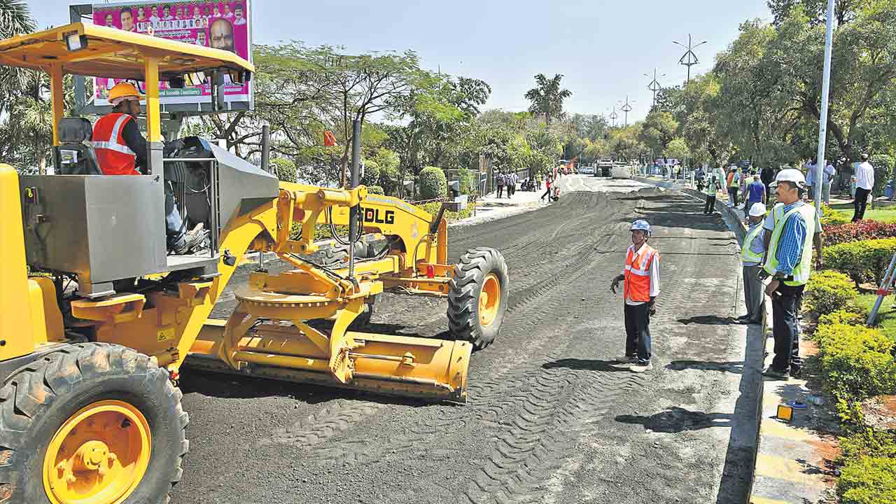 104 చోట్ల కొత్త రోడ్లు, లింకు దారులు