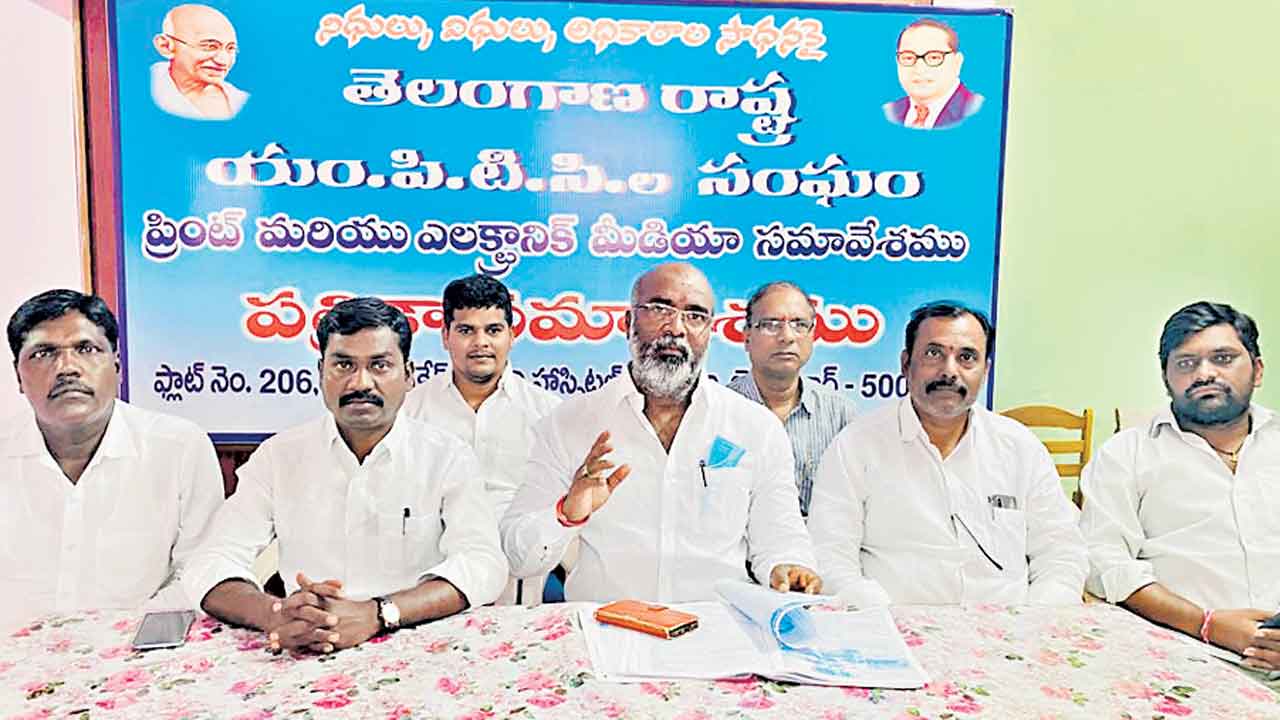 జడ్పీ చైర్మన్‌, ఎంపీపీలకు చెక్‌పవర్‌ హర్షణీయం