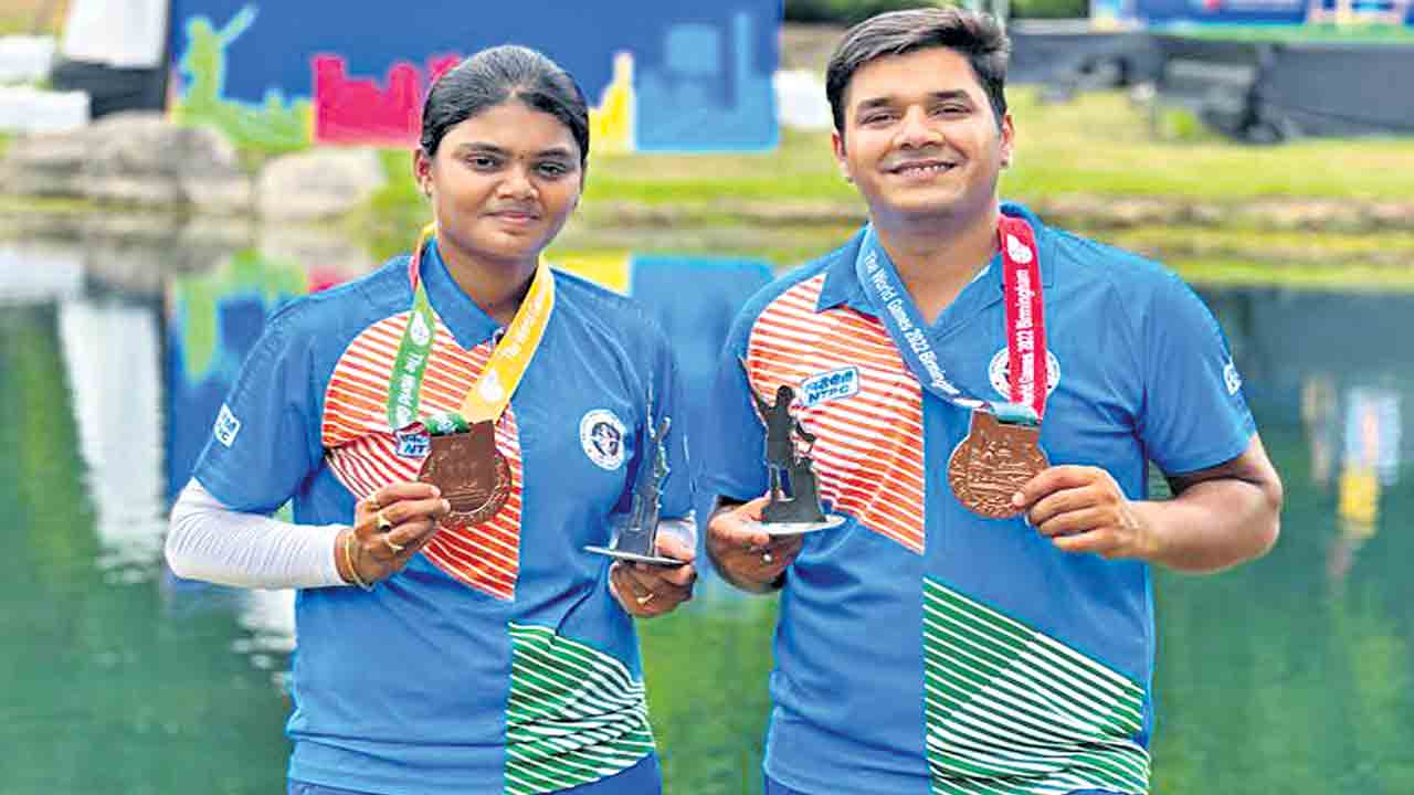 జ్యోతి, వర్మ కాంస్య గురి