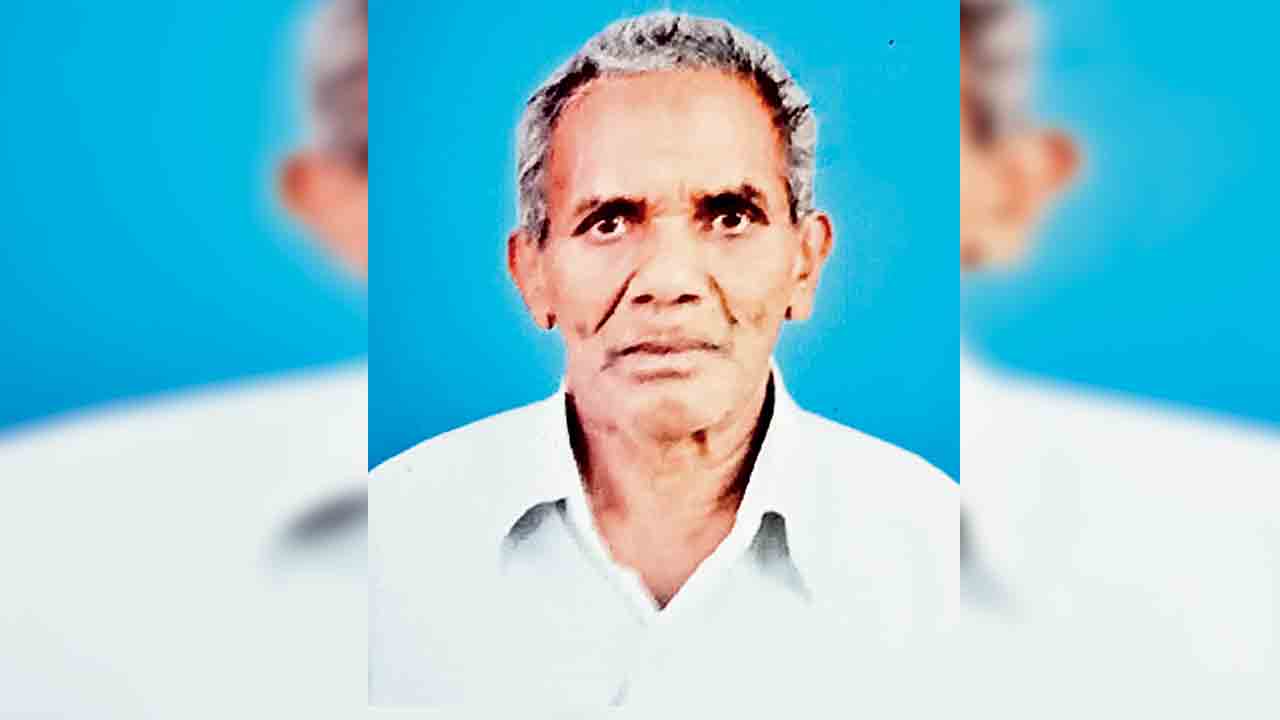 మావోయిస్టు అగ్రనేత హరిభూషణ్‌ తండ్రి మృతి